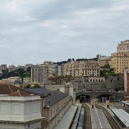 Accoglienti Stazione Piazza Principe - 5 Min Treni Crociere Guest house 3*